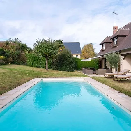 Norman House 160m2 With Pool At The Hippodrome Holiday home